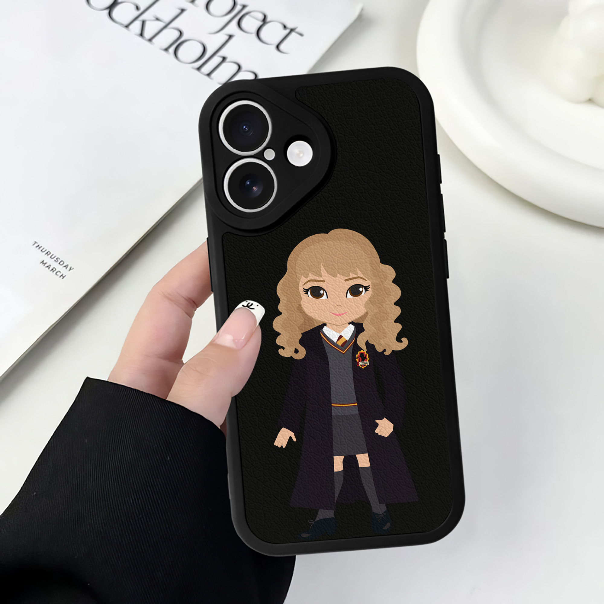 （画像用） Harry Potter ハリー・ポッターシリーズ 【iPhone 16シリーズ対応】シリコンスマホケース（レザー調） 材質：シリコン